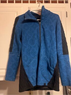 Tonia Debellis medium Blue & Black Textured Zip-Front Utility Jacket -